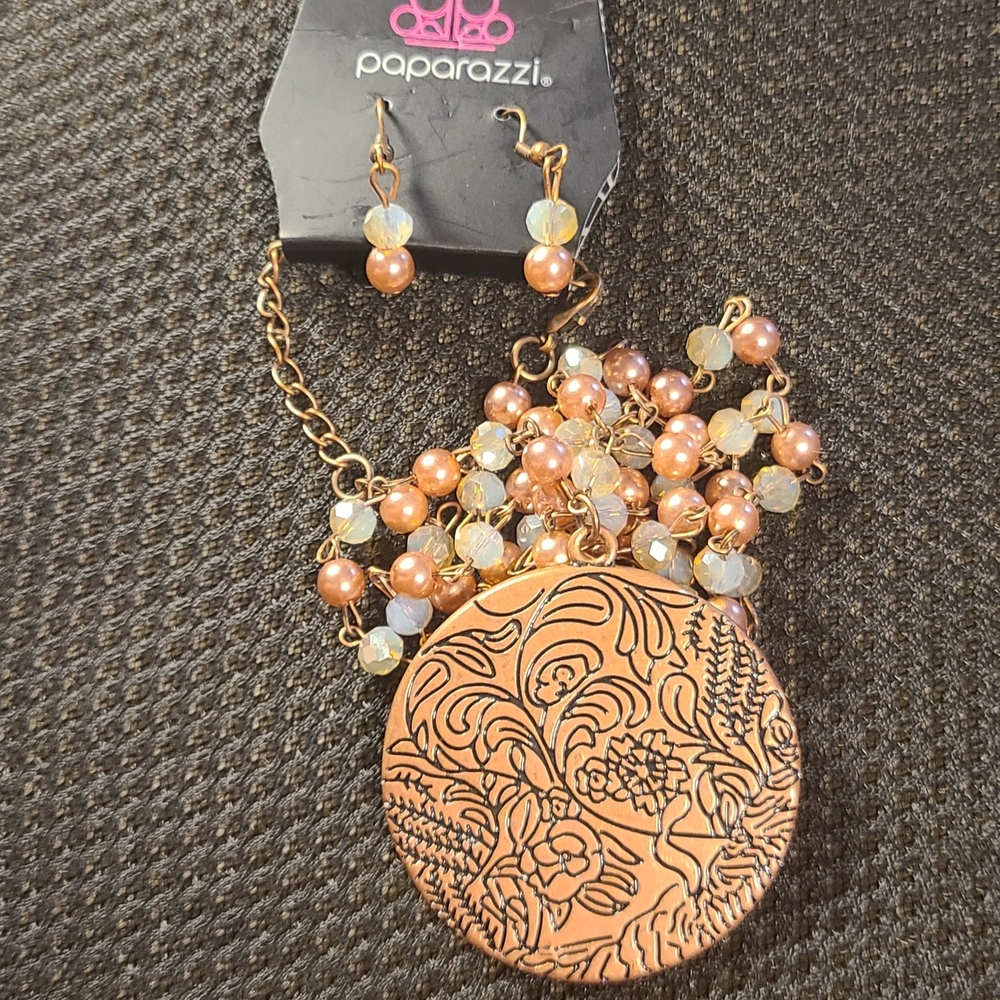 Paparazzi Gold and Cream Floral Pendant Necklace Set
